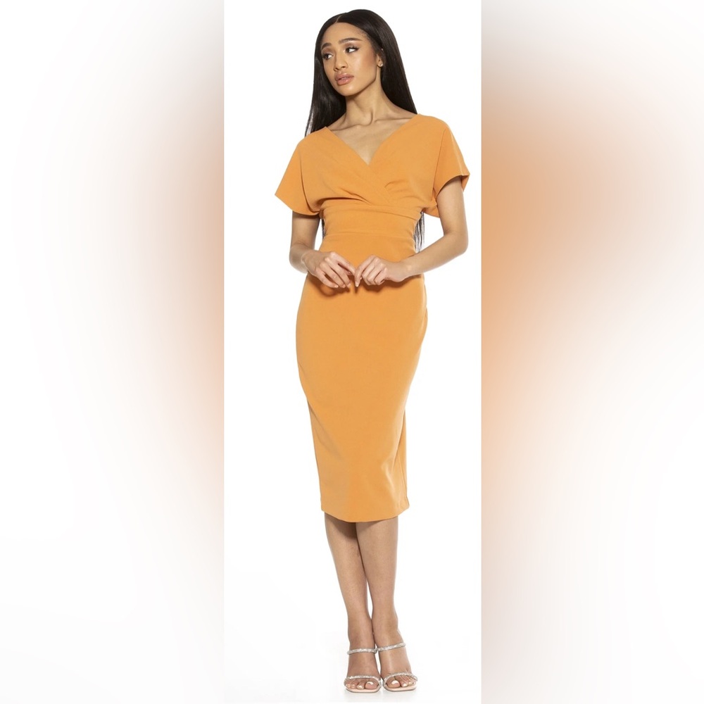 Alexia Admor Naomi Dress in Almond